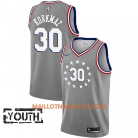 Maillot NBA Philadelphia 76ers Furkan Korkmaz 30 2018-19 Nike City Edition Gris Swingman - Enfant